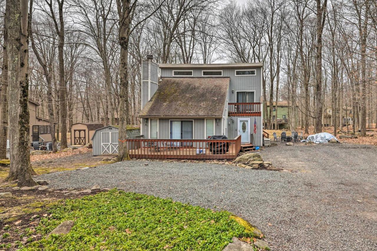 Poconos Vacation Home Walk To Locust Lake! Pocono Lake Exterior photo