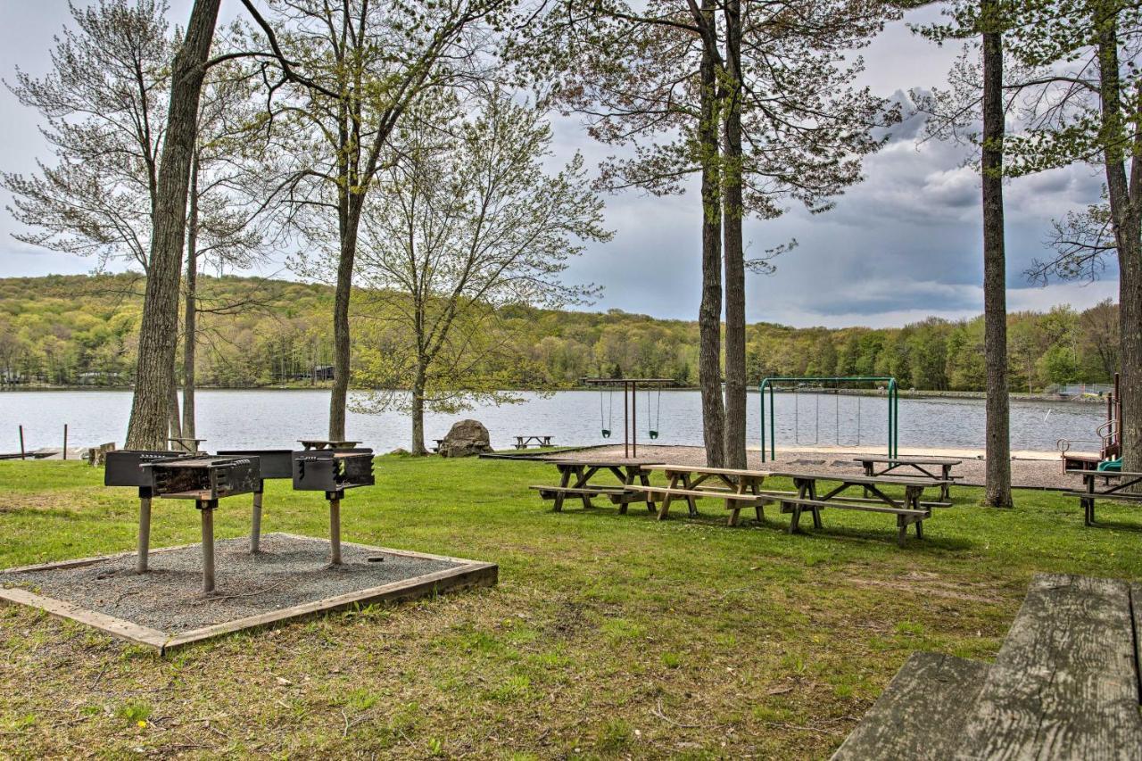 Poconos Vacation Home Walk To Locust Lake! Pocono Lake Exterior photo